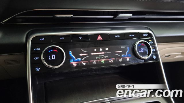Genesis GV80 2020 — photo 35