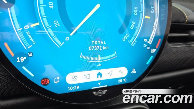 Mini Cooper 2025 — photo 11