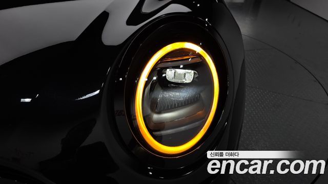 Mini Cooper 2025 — photo 8
