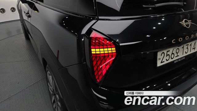 Mini Cooper 2025 — photo 9