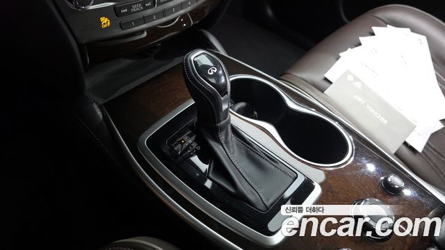 Infiniti QX60 2018 — photo 12