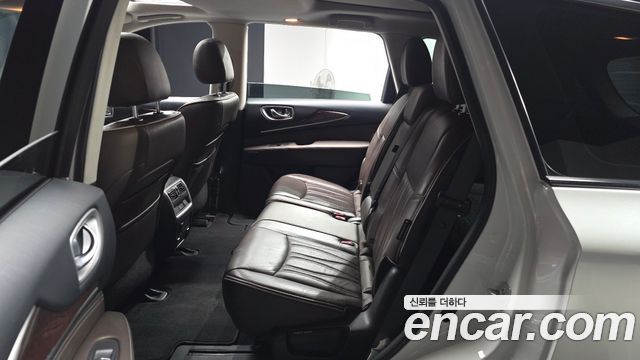 Infiniti QX60 2018 — photo 16