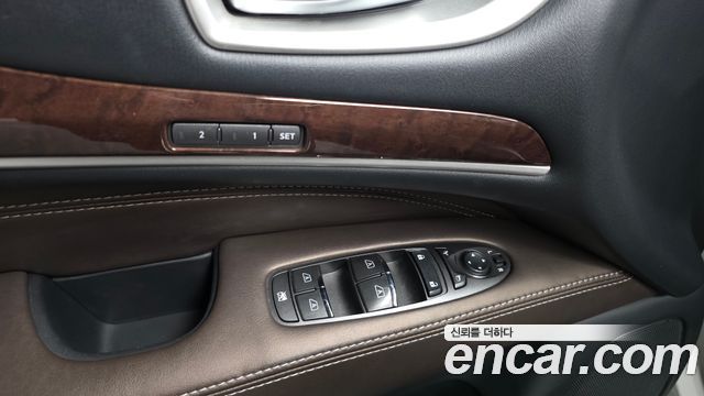 Infiniti QX60 2018 — photo 31