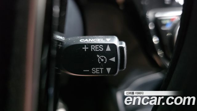 Toyota Prius 2019 — photo 23