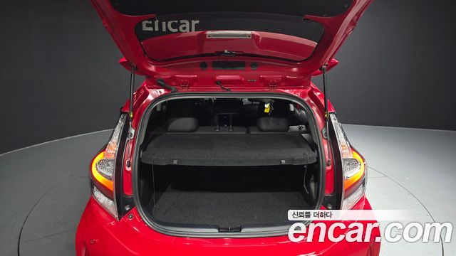 Toyota Prius 2019 — photo 26