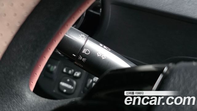 Toyota Prius 2019 — photo 27
