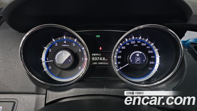 Hyundai Sonata 2012 — photo 11