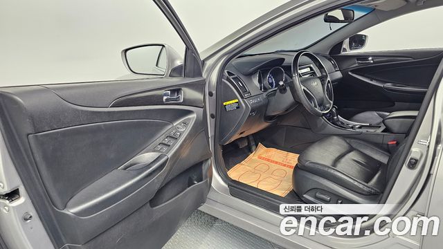 Hyundai Sonata 2012 — photo 13