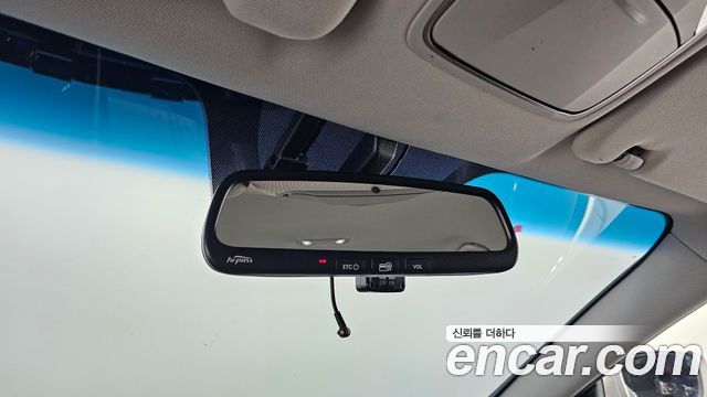 Hyundai Sonata 2012 — photo 25