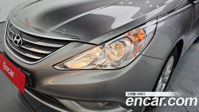 Hyundai Sonata 2012 — photo 8