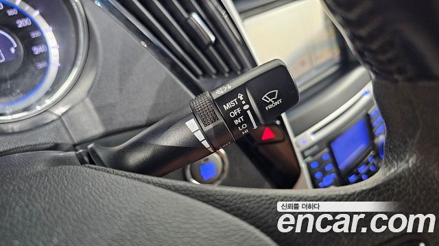 Hyundai Sonata 2012 — photo 27
