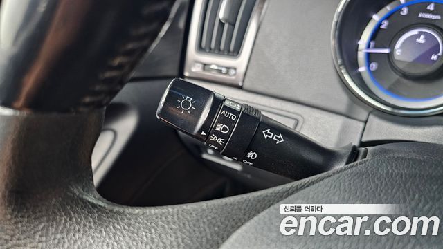 Hyundai Sonata 2012 — photo 30