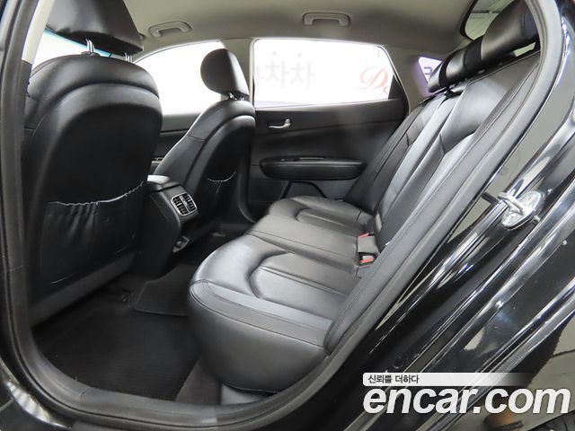 Kia K5 2016 — photo 11