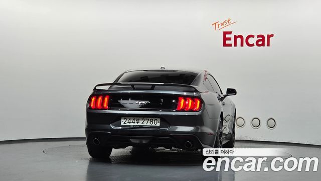 Ford Mustang 2019 — photo 4