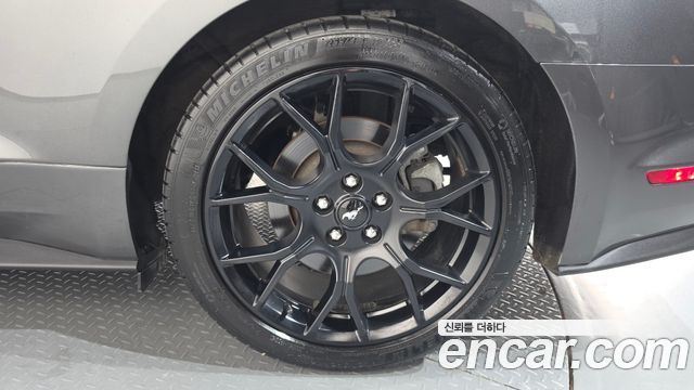 Ford Mustang 2019 — photo 7