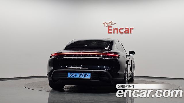 Porsche Taycan 2021 — photo 4