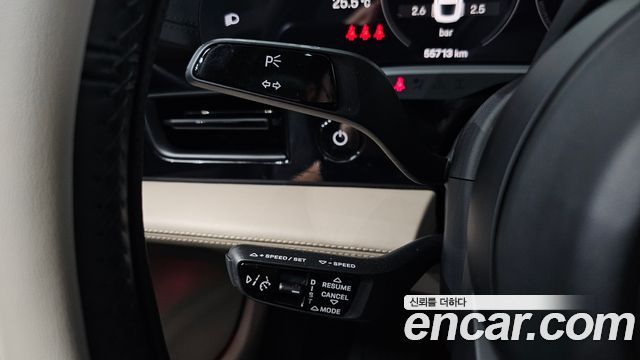 Porsche Taycan 2021 — photo 21