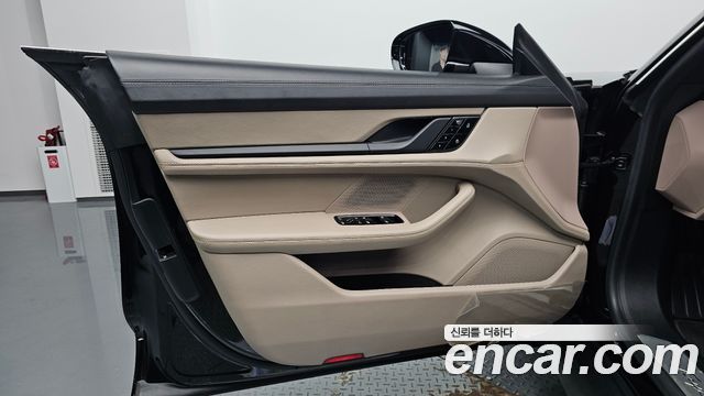 Porsche Taycan 2021 — photo 14