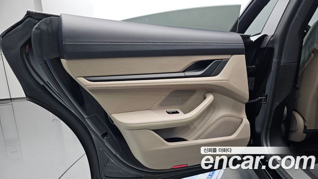 Porsche Taycan 2021 — photo 15