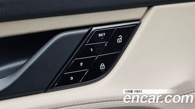 Porsche Taycan 2021 — photo 33