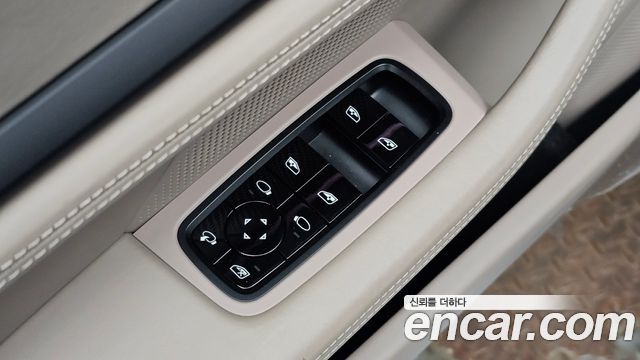 Porsche Taycan 2021 — photo 34