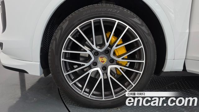 Porsche Cayenne 2019 — photo 5