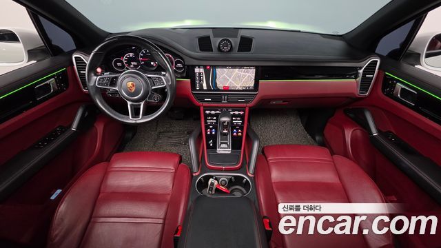 Porsche Cayenne 2019 — photo 10