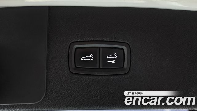 Porsche Cayenne 2019 — photo 24