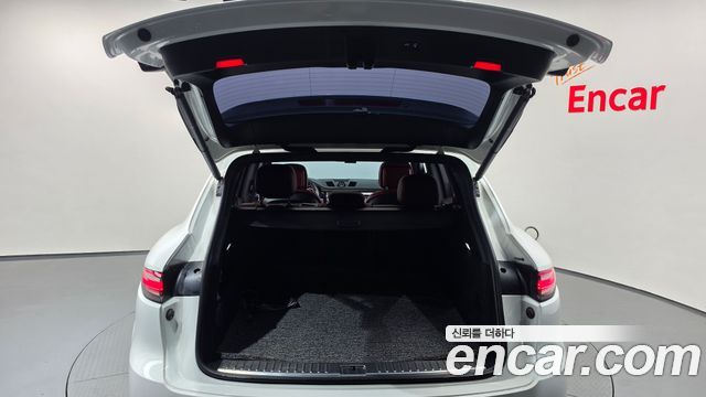 Porsche Cayenne 2019 — photo 25