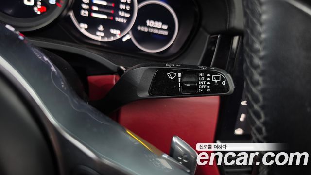 Porsche Cayenne 2019 — photo 26