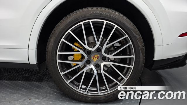 Porsche Cayenne 2019 — photo 7