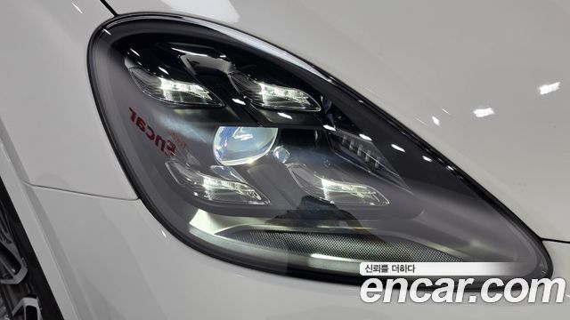 Porsche Cayenne 2019 — photo 8