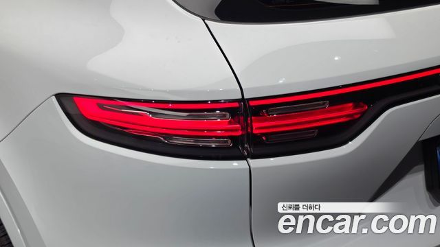 Porsche Cayenne 2019 — photo 9
