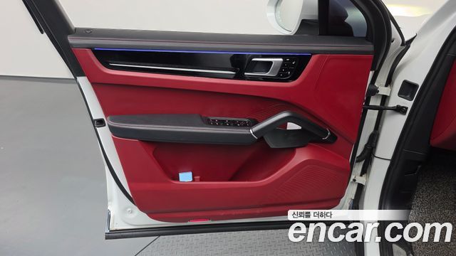 Porsche Cayenne 2019 — photo 14