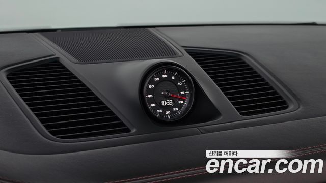 Porsche Cayenne 2019 — photo 35