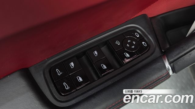 Porsche Cayenne 2019 — photo 36