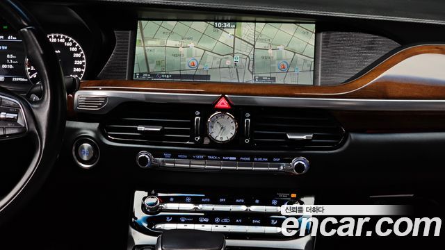 Genesis EQ900 2016 — photo 14