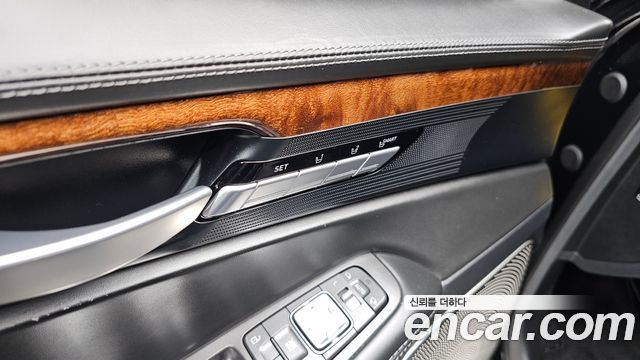 Genesis EQ900 2016 — photo 18