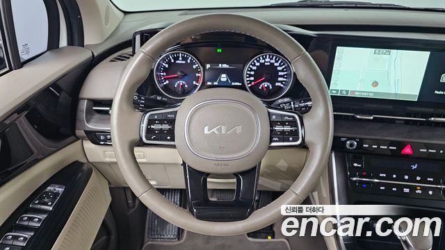 Kia Canival 2023 — photo 19