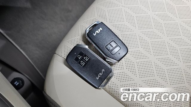 Kia Canival 2023 — photo 21