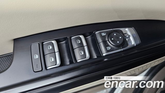 Kia Canival 2023 — photo 22