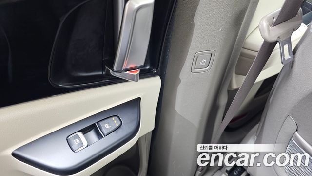 Kia Canival 2023 — photo 26