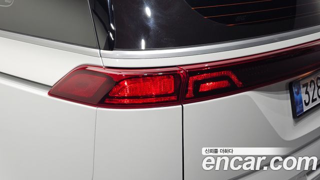 Kia Canival 2023 — photo 9