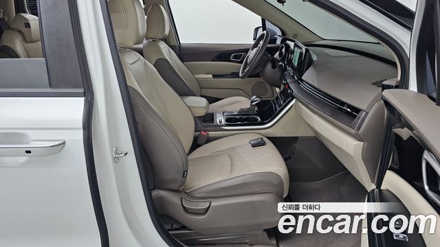 Kia Canival 2023 — photo 16
