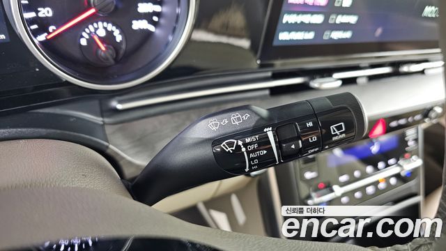 Kia Canival 2023 — photo 31