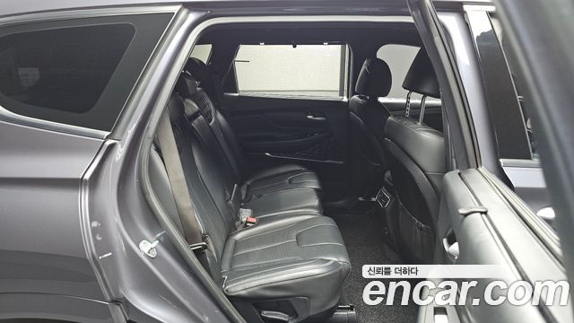 Hyundai Santafe 2021 — photo 16