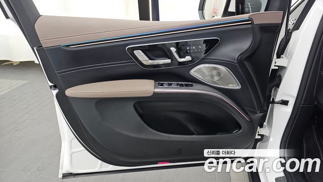 Mercedes-Benz EQS 2023 — photo 14