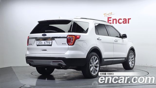 Ford Explorer 2016 — photo 2