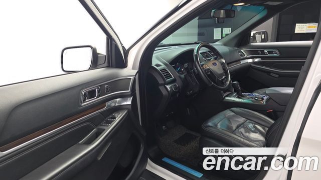 Ford Explorer 2016 — photo 10