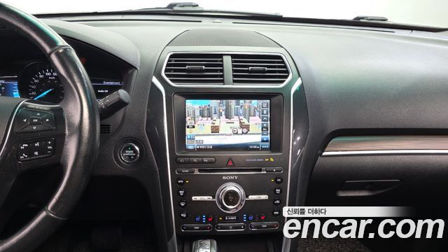 Ford Explorer 2016 — photo 14